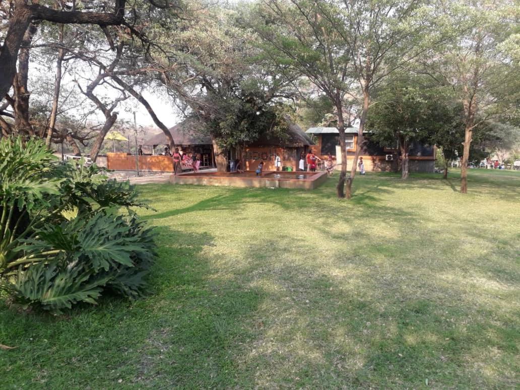 Camp Hogo Kavango Rundu Exteriör bild